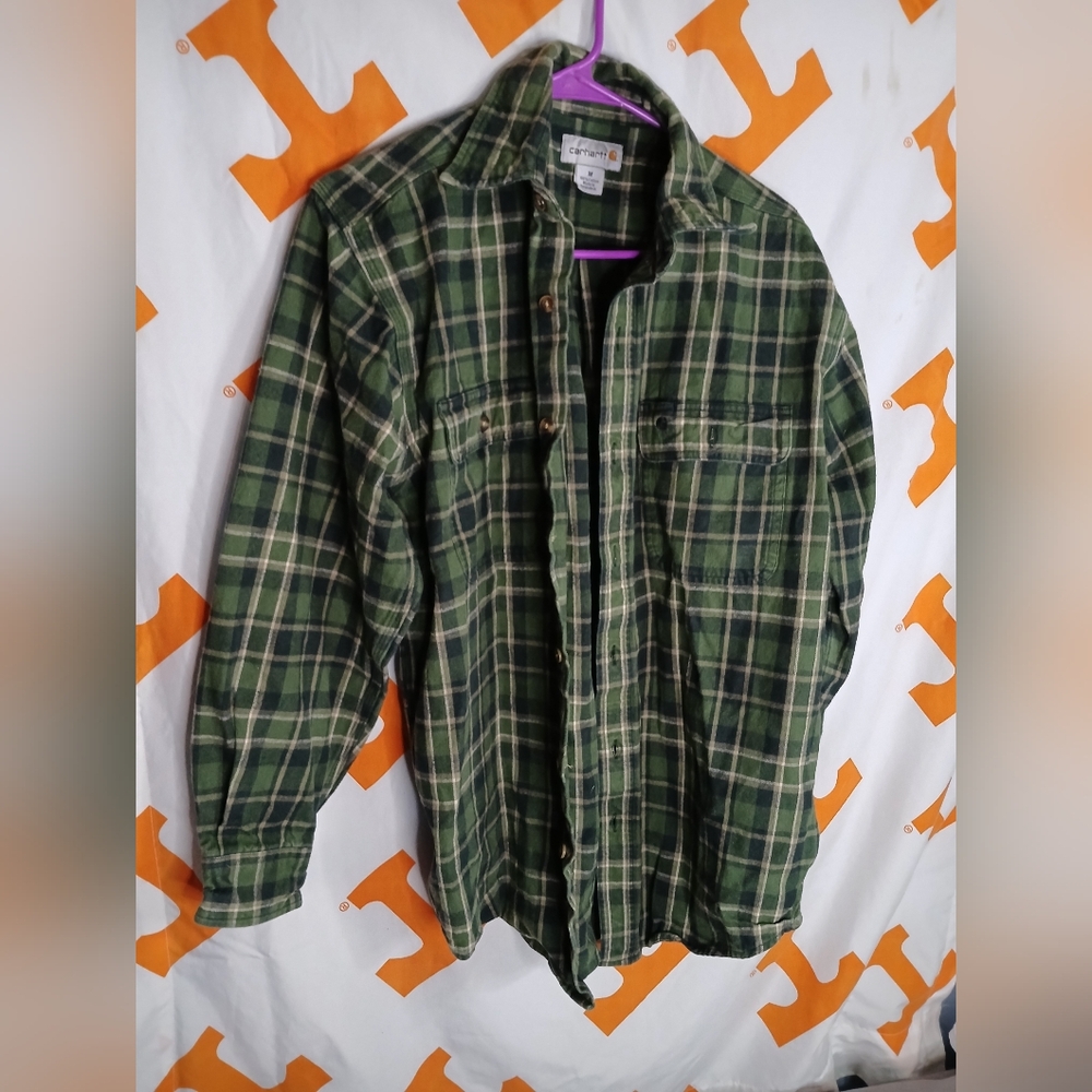 Carhartt green plaid button up shirt size Medium